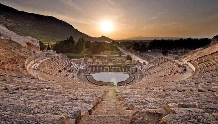 grand theatre ephesus white rock turkey